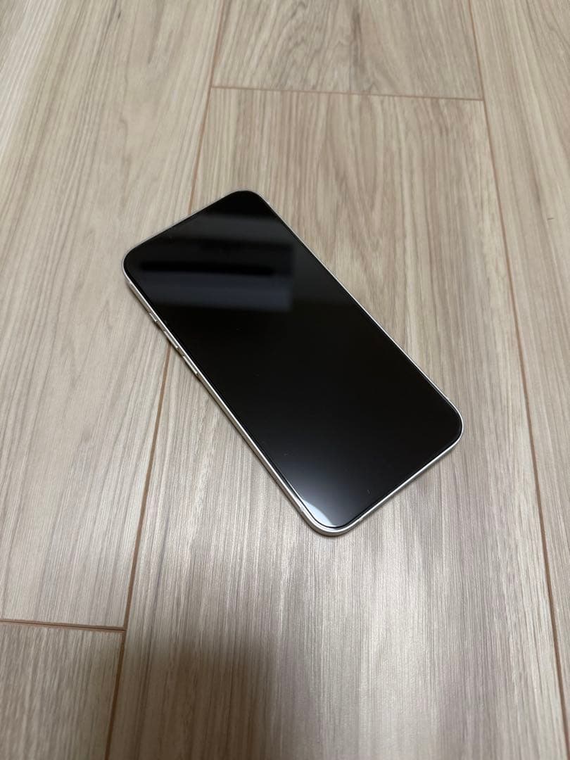 iPhone13 本体 128GB スターライト SiMロックなし