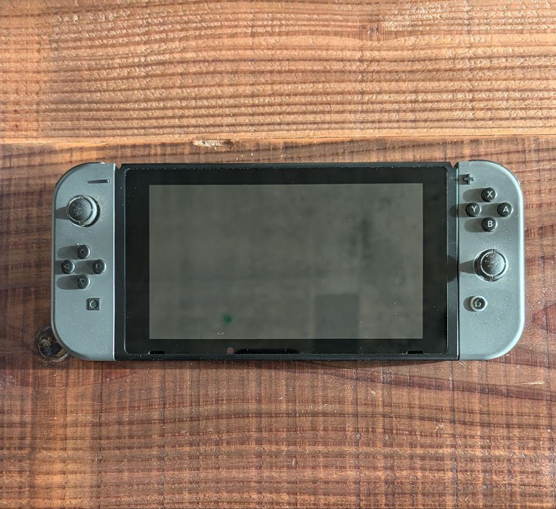 Nintendo Switch 本体とジョイコングリップ