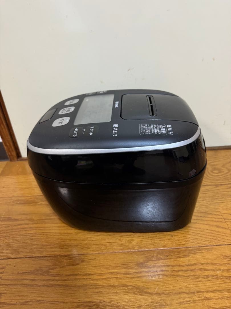 TIGER タイガー　炊飯器　JPI-10SC 2023年製