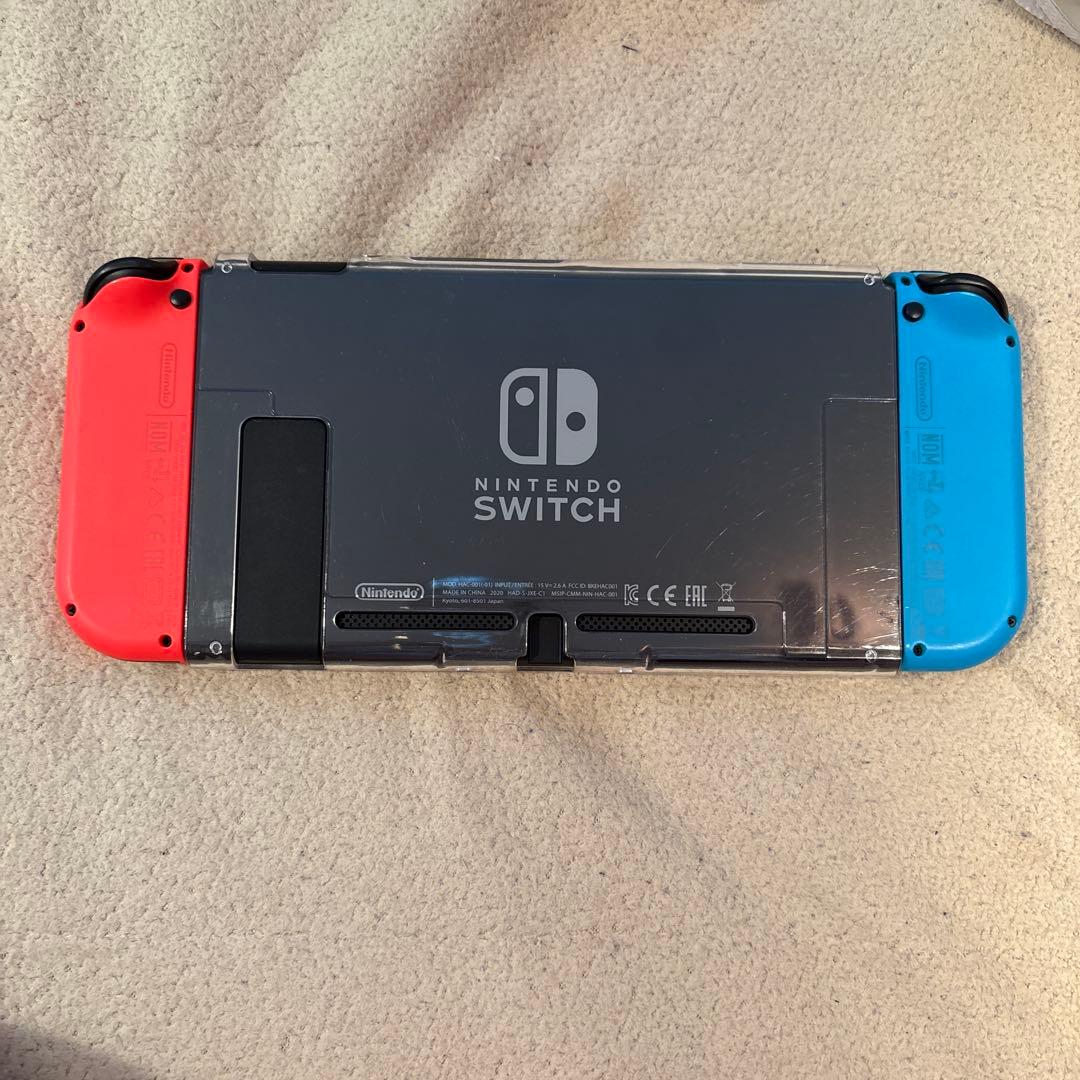 Nintendo SwitchとHORIのコントローラー