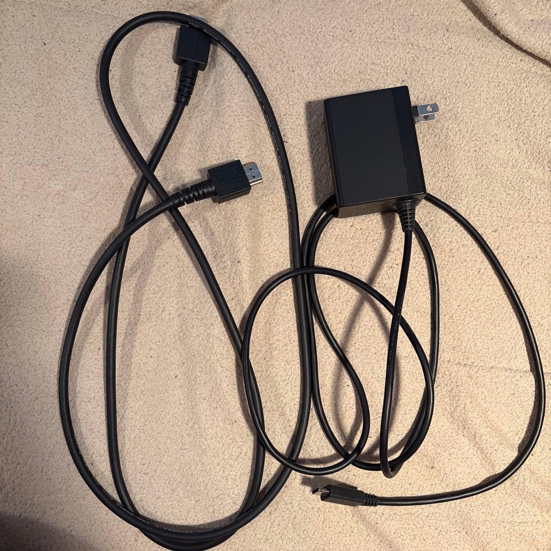 Nintendo SwitchとHORIのコントローラー