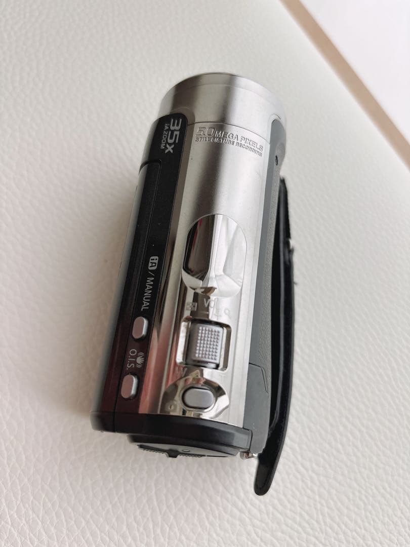 ビデオカメラ Panasonic HDC-TM70