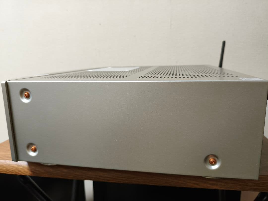 【2021年製】Marantz プリメインアンプ シルバーゴルド PM7000N