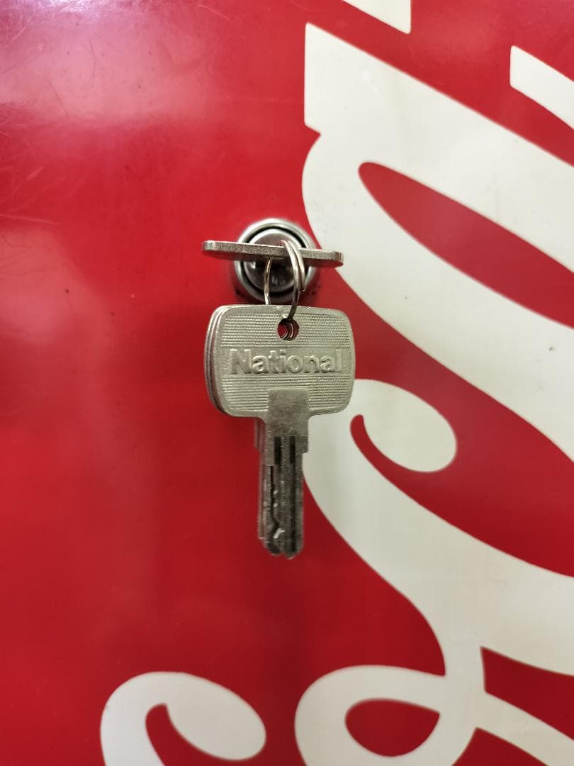 昭和レトロ！ 業務用 Coca-Cola 冷蔵庫　鍵付き！動作確認済！送料込み！