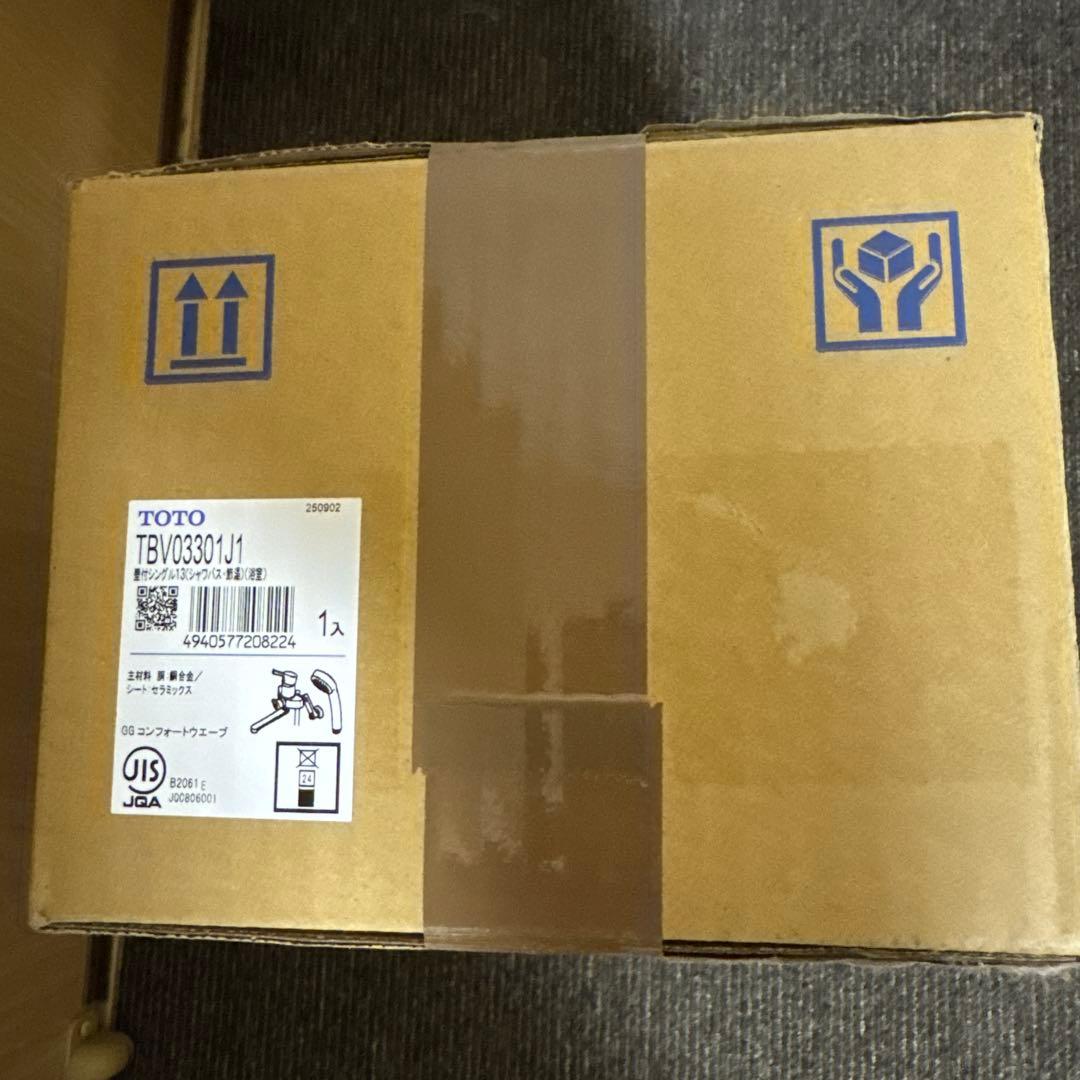 TOTO TBV03301Ｊ1 壁付シングル　浴室水栓　1台