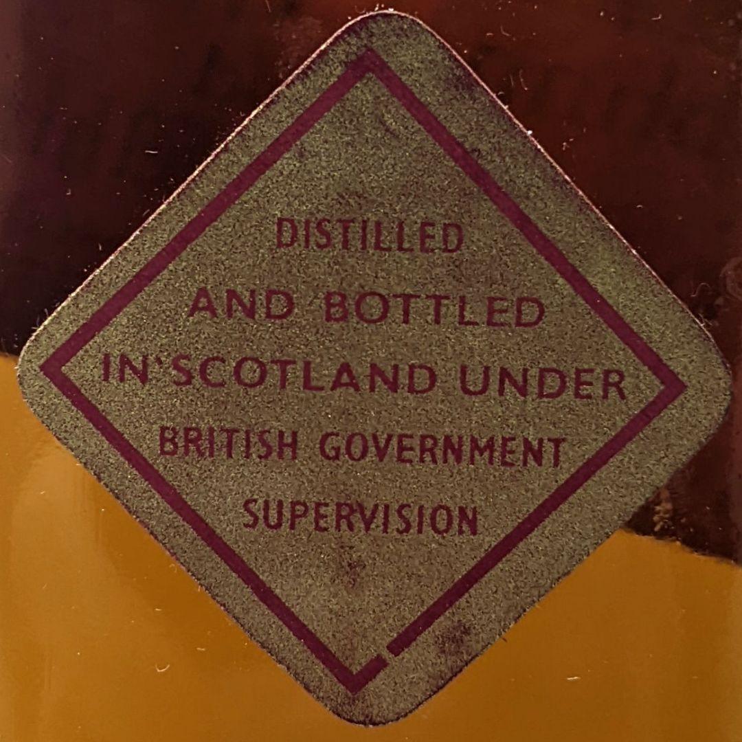 ジョニーウォーカー　赤ラベル　760ml43%　特級　従価税率適用　未開栓箱有り