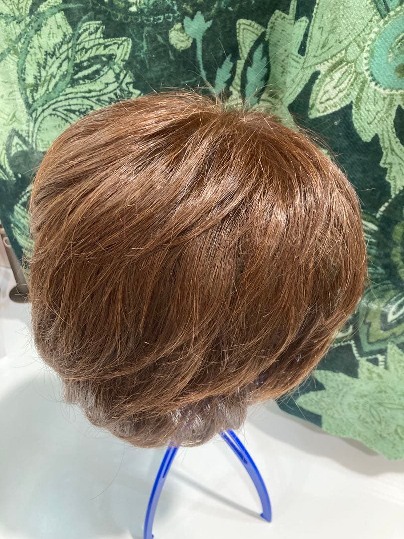 ☆美品☆耐熱人毛MIX☆八分スキン付き☆ショートウィッグ ☆栗色☆明るいカラー☆