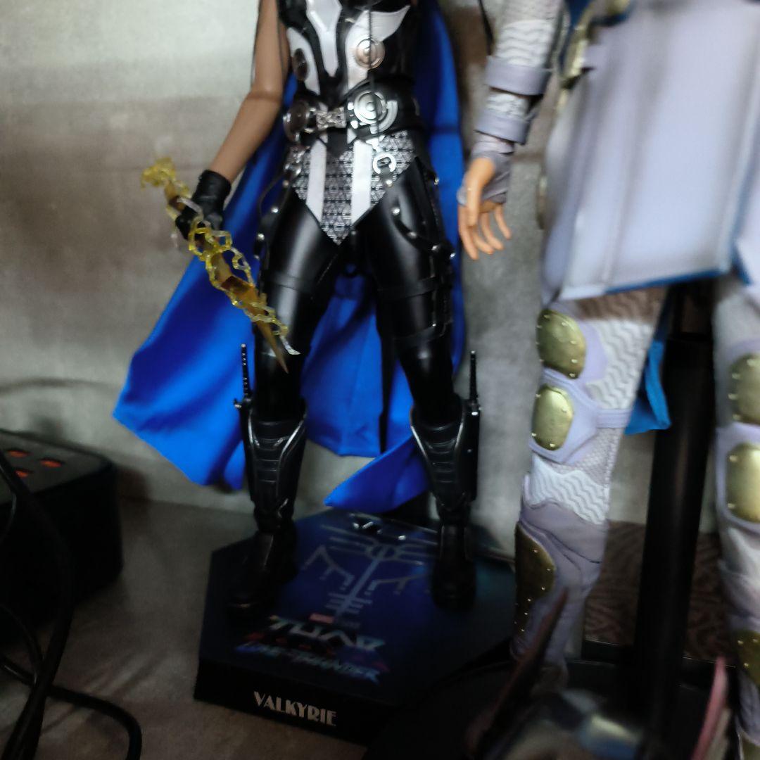 ホットトイズ 『ソー：ラブ＆サンダー』 ヴァルキリー