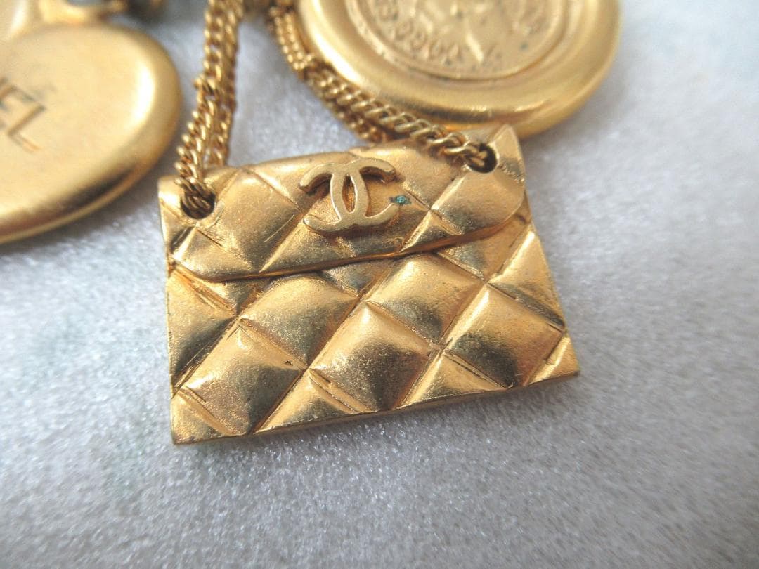 T*T様 正規品　レア　CHANEL　シャネル ブローチ 96P ゴールド ヴィ
