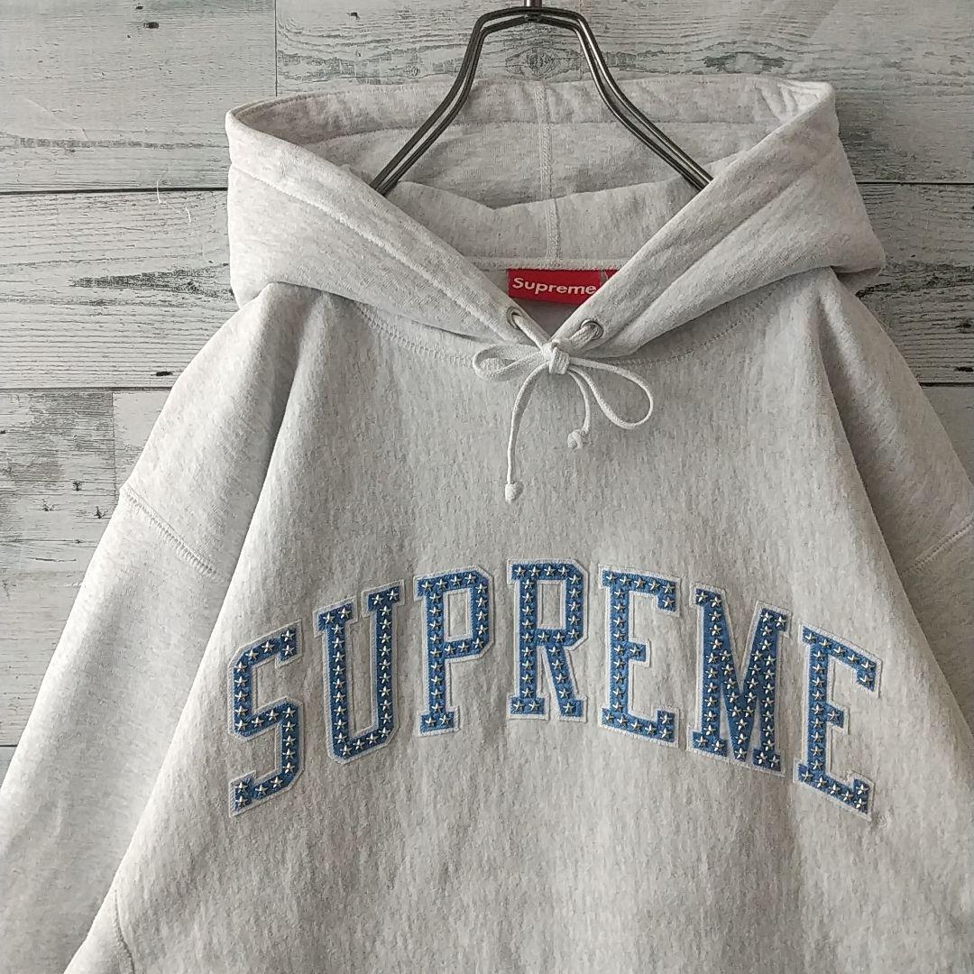 人気デザイン☆シュプリーム スタースタッズ アーチロゴ パーカー L相当