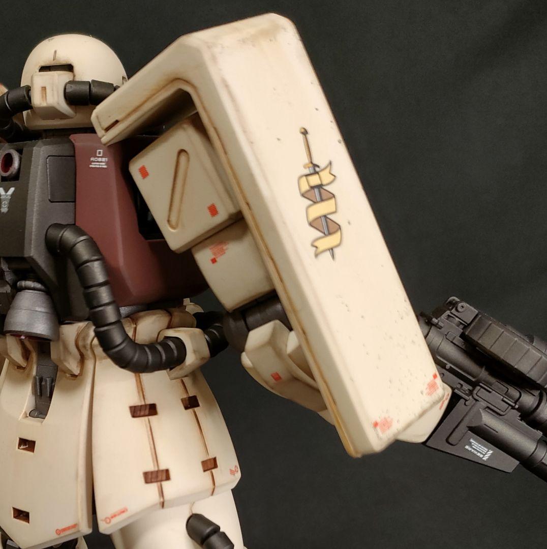 ガンプラ 塗装済完成品 MG 1/100 MS-06F-2 ザクII F2型