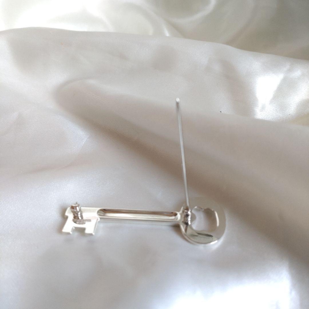 ＊ご成約済＊TIFFANY＆Co.　キーブローチ 刻印1994キー モチーフ