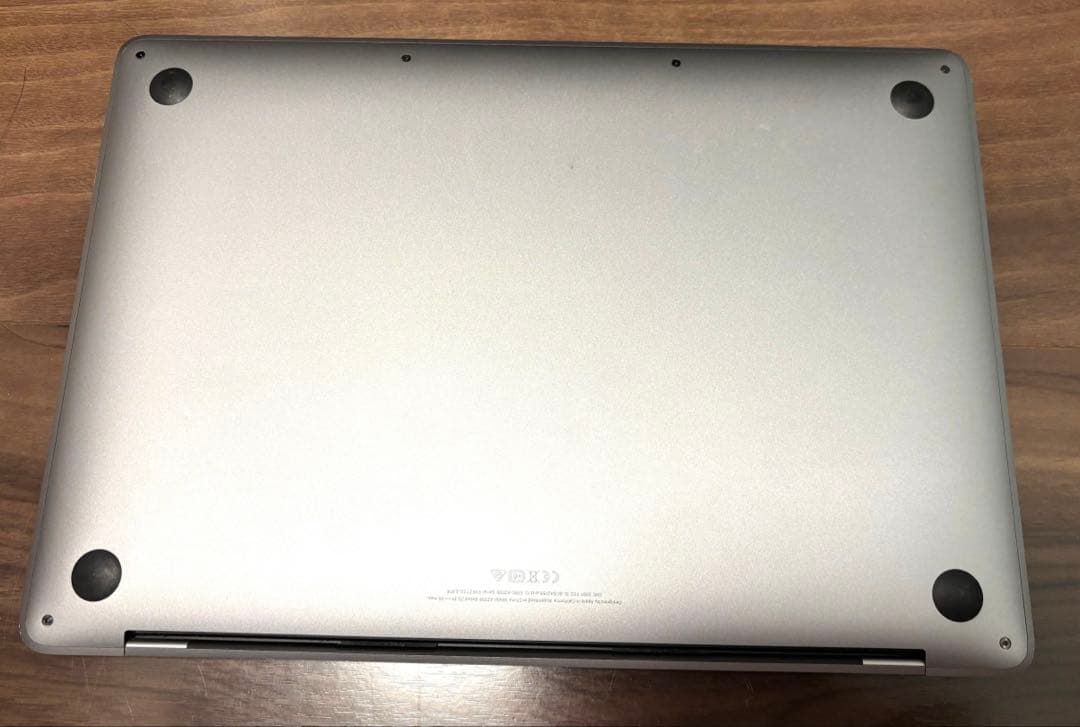 Macbook Pro 2019 13 インチ 8GB/1TB スペースグレイ