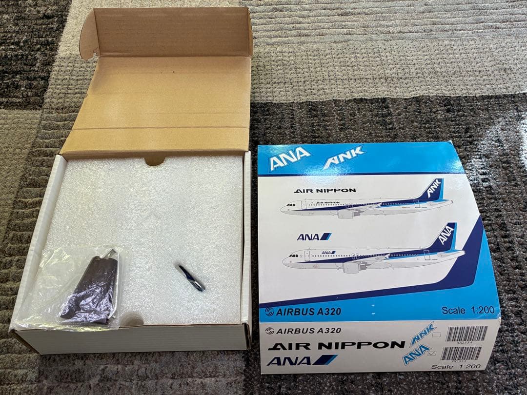 【レア】ANA A320 JA8946 1/200 金属製 JCWINGS
