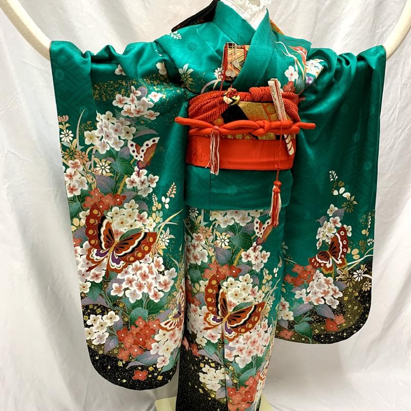 509ag24□七五三 七歳 女児 着物のみ　金彩 蝶 花 孔雀緑□美品
