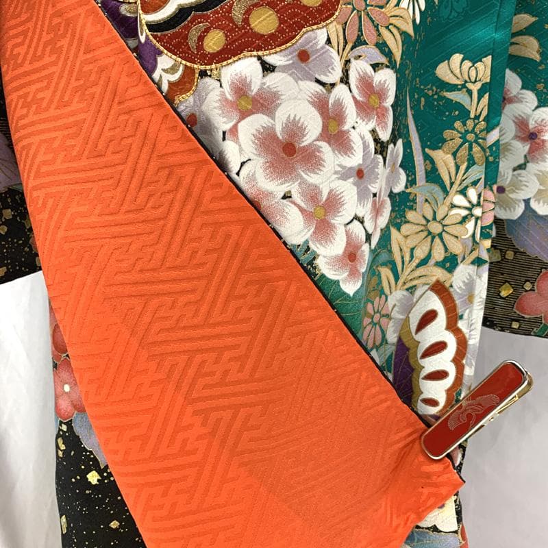 509ag24□七五三 七歳 女児 着物のみ　金彩 蝶 花 孔雀緑□美品