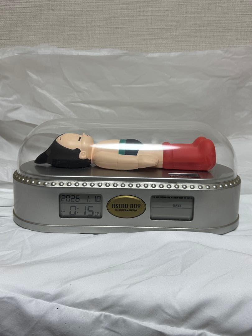手塚プロダクション　ASTRO BOY カウンドダウンタイマー付きフィギュア