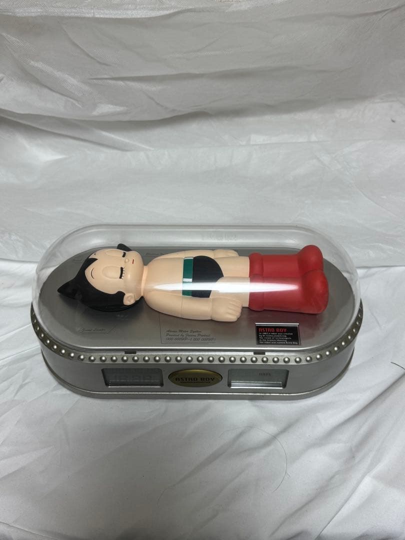 手塚プロダクション　ASTRO BOY カウンドダウンタイマー付きフィギュア