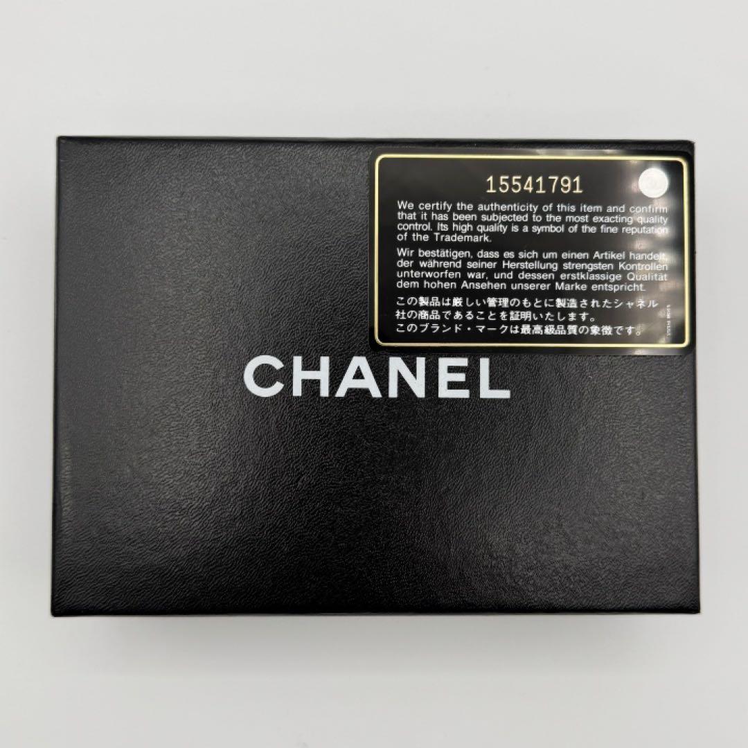 ギフト対応　シャネル財布　マトラッセ　カメリア　ミディアムウォレット　エナメル