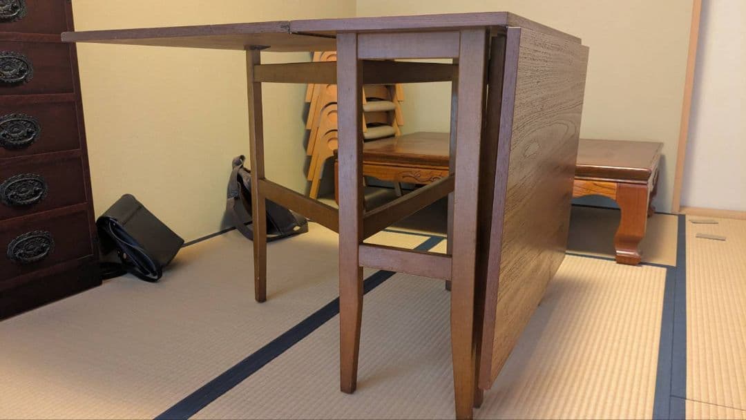 o*o様 スウェーデンアンティーク　折りたたみ式木製ダイニングテーブル