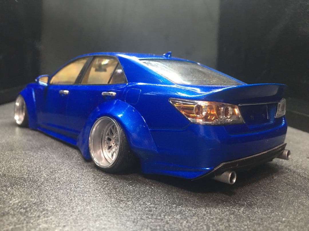 旧車VIPカープラモデル完成品アオシ210クラウンアスリート後期1／24