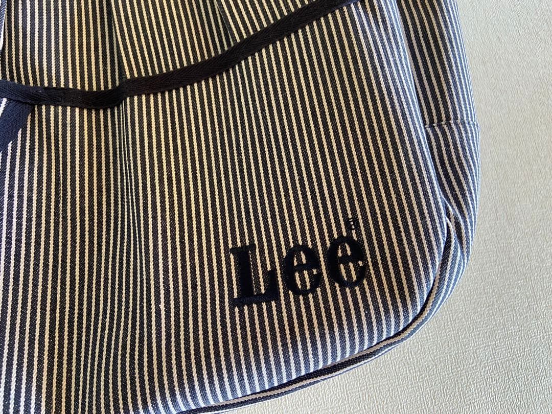 【ほぼ未使用】Lee ヒッコリー スリングバッグ 犬用キャリーバッグ