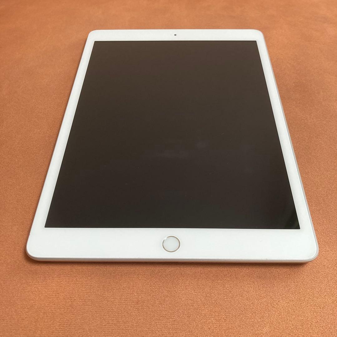 3623【早い者勝ち】外観美品☆iPad8 第8世代 32GB SIMフリー☆