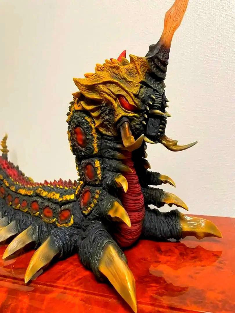 エクスプラス 東宝30cmシリーズ　GOWROW バトラ幼虫決定版