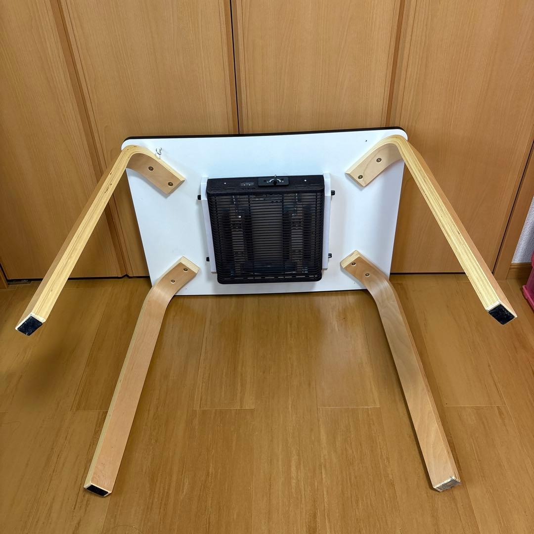 木製テーブルと椅子 こたつ布団セット