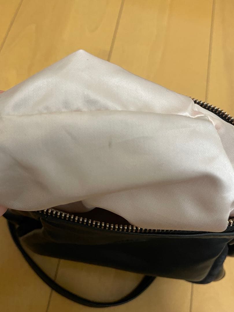 【お値下げ】repetto（レペット） レザーショルダーバッグ 黒 保存袋付き