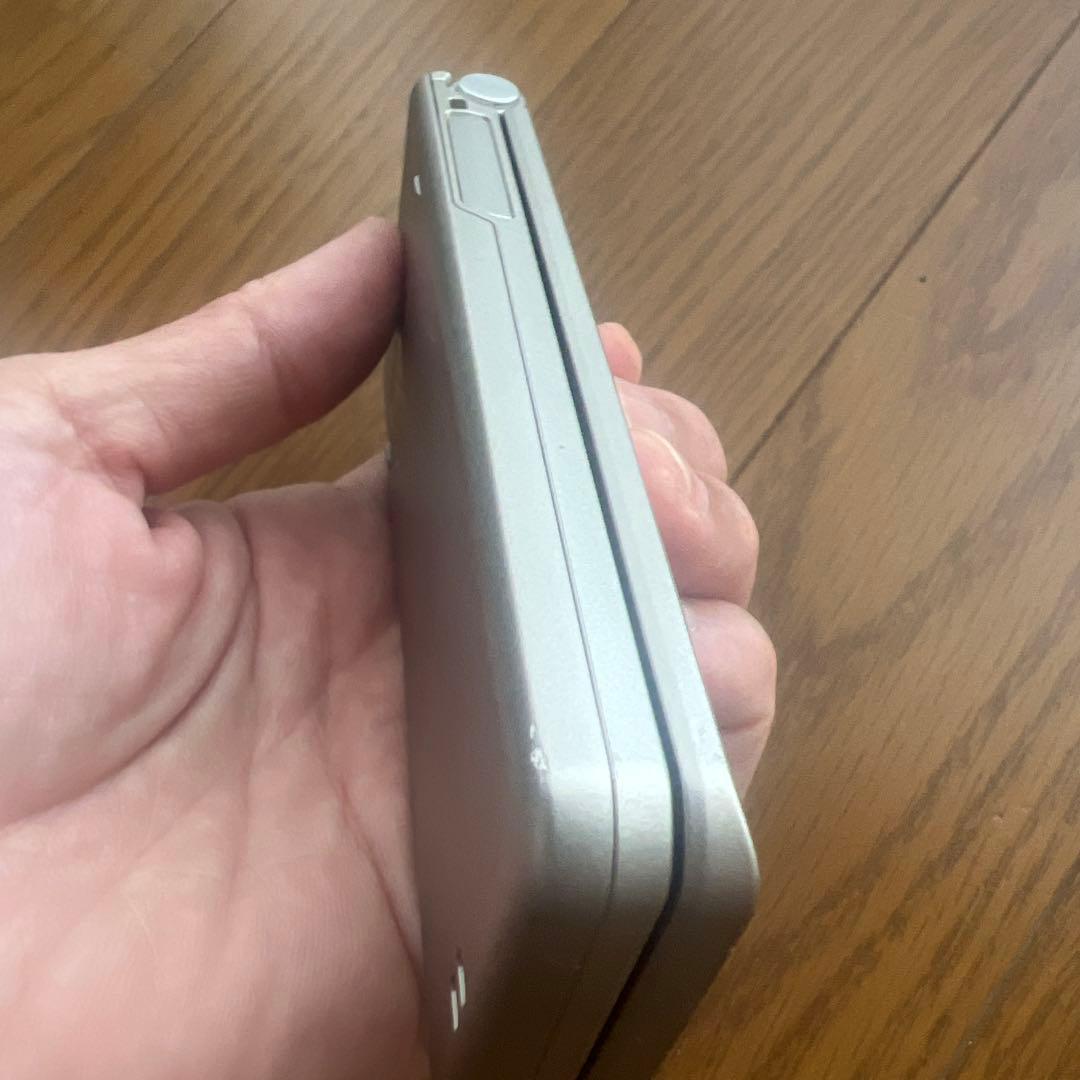 arrows F-41Cゴールド折りたたみ携帯電話本体