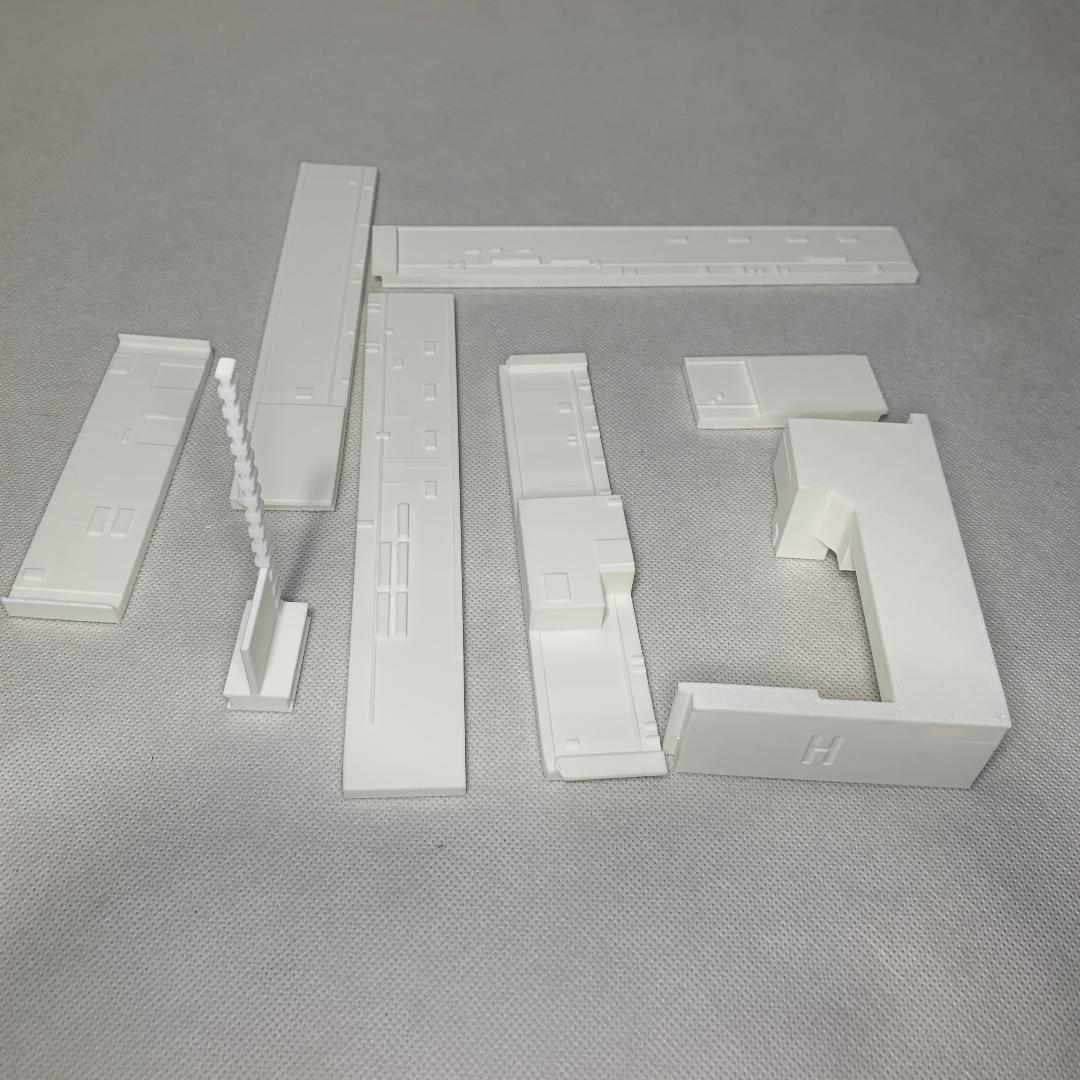 アメリカ海軍 空母 ジェラルド・R・フォード 1/350 格納庫 艦船模型