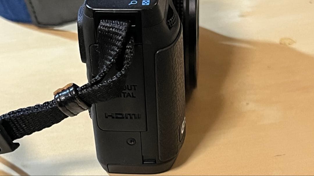 Canon PowerShot G16 本体、バッテリー、取扱説明書付き