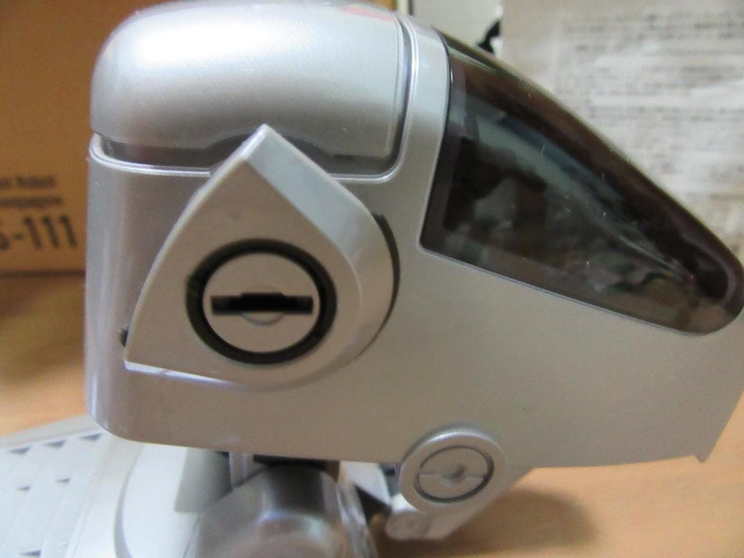 アイボ　ERS-111（初代AIBO）