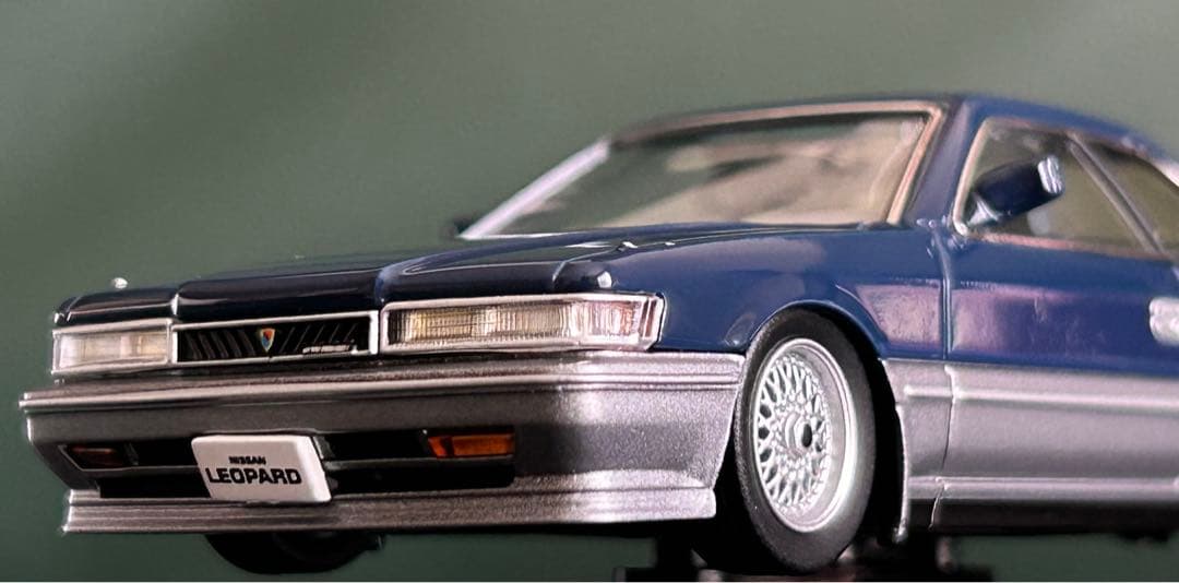 1/43 DISM F31 レパード アルティマ ダークブルーツートン