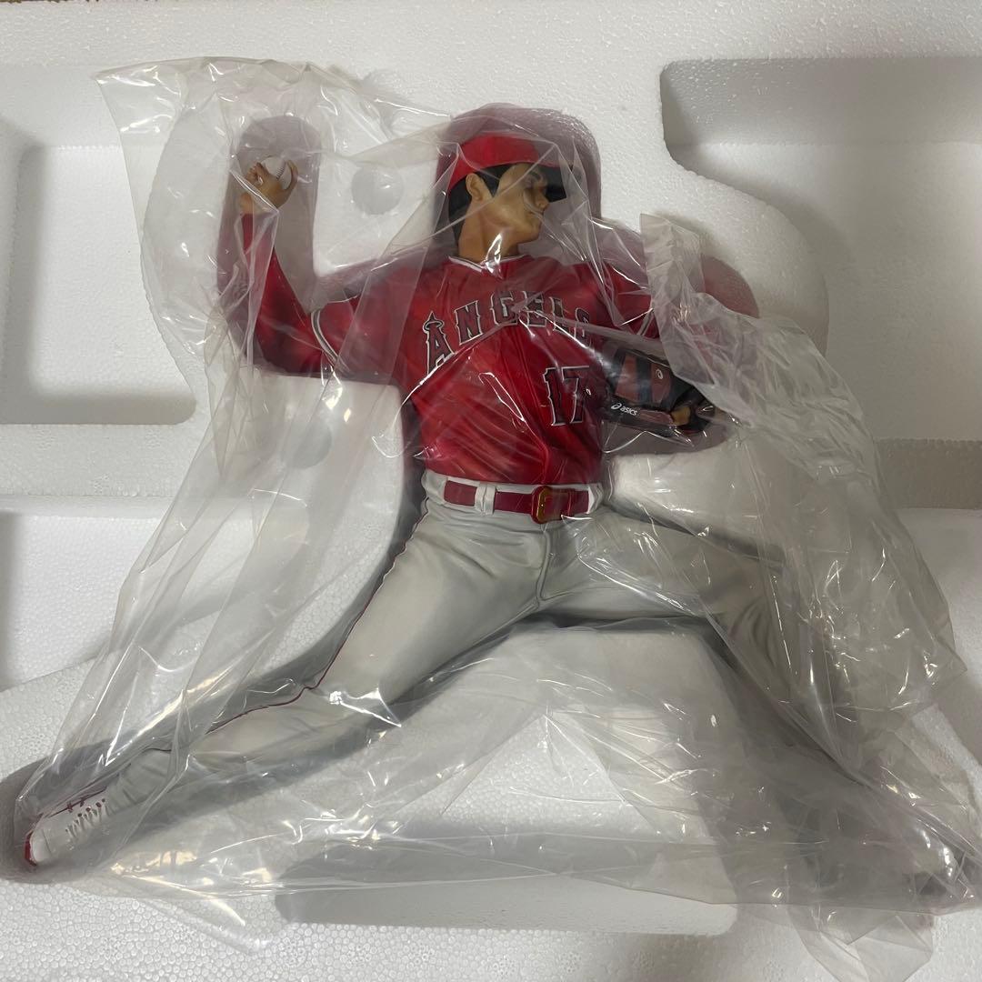 大谷翔平 リアルパーフェクト 投打 フィギュア 2体セット ステッカー付き