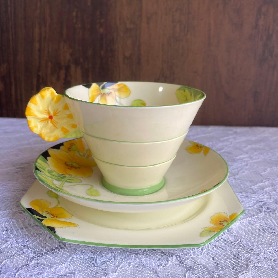 レア　フラワーハンドル　パラゴン　アイスランドポピー カップ　ソーサー　プレート