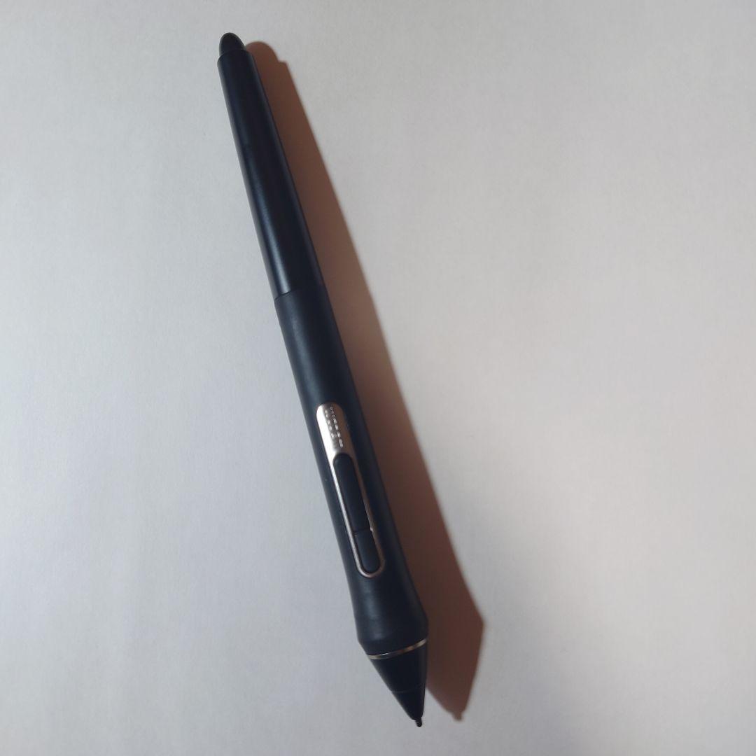 液タブ・ペンタブ Wacom Cintiq 22 (DTK2260K0D)