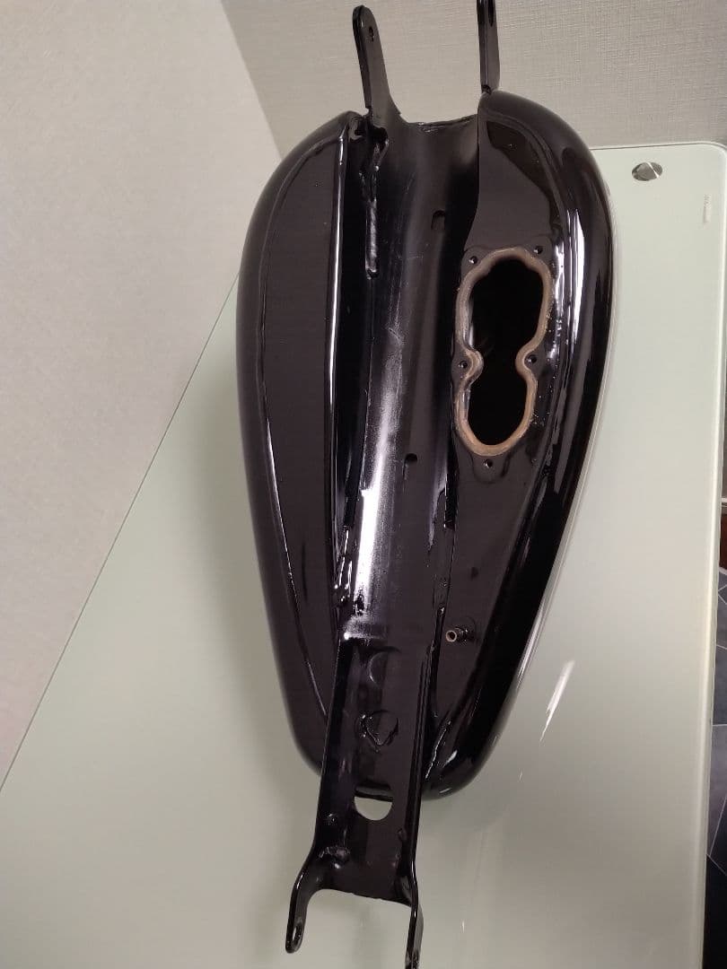 スポーツスター883R 純正タンク ブラック インジェクション用 キャップ付き