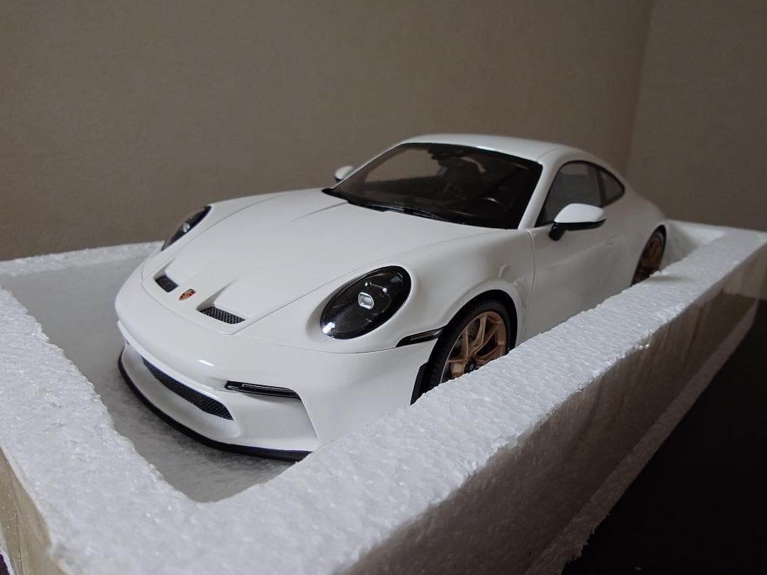 ミニチャンプス 1/18 ポルシェ 911 992 GT3 ツーリング ホワイト