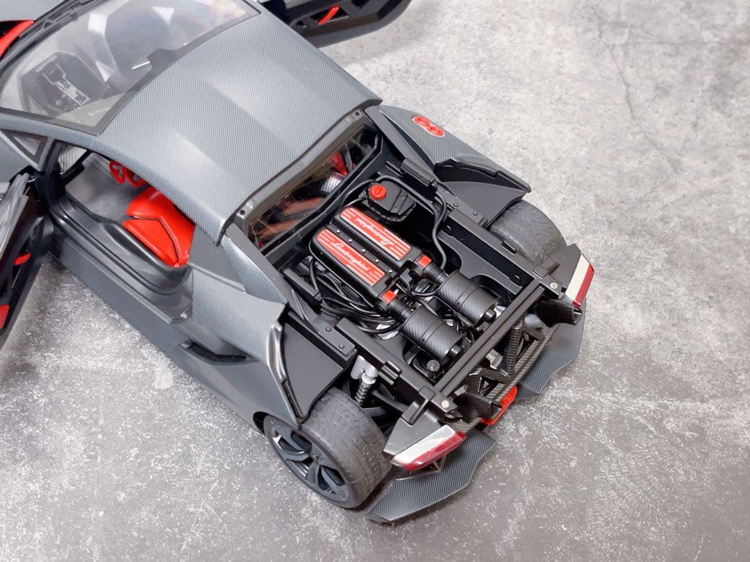 オートアートSignature 1/18 ランボルギーニ　セストエレメント