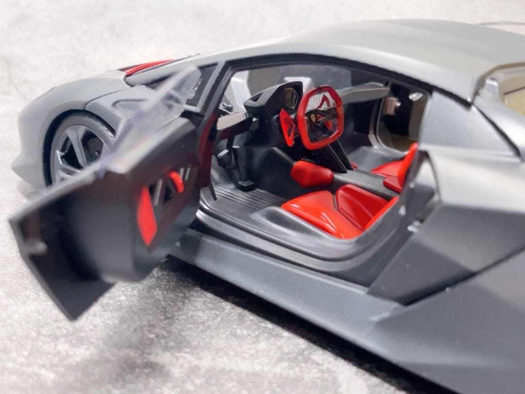 オートアートSignature 1/18 ランボルギーニ　セストエレメント