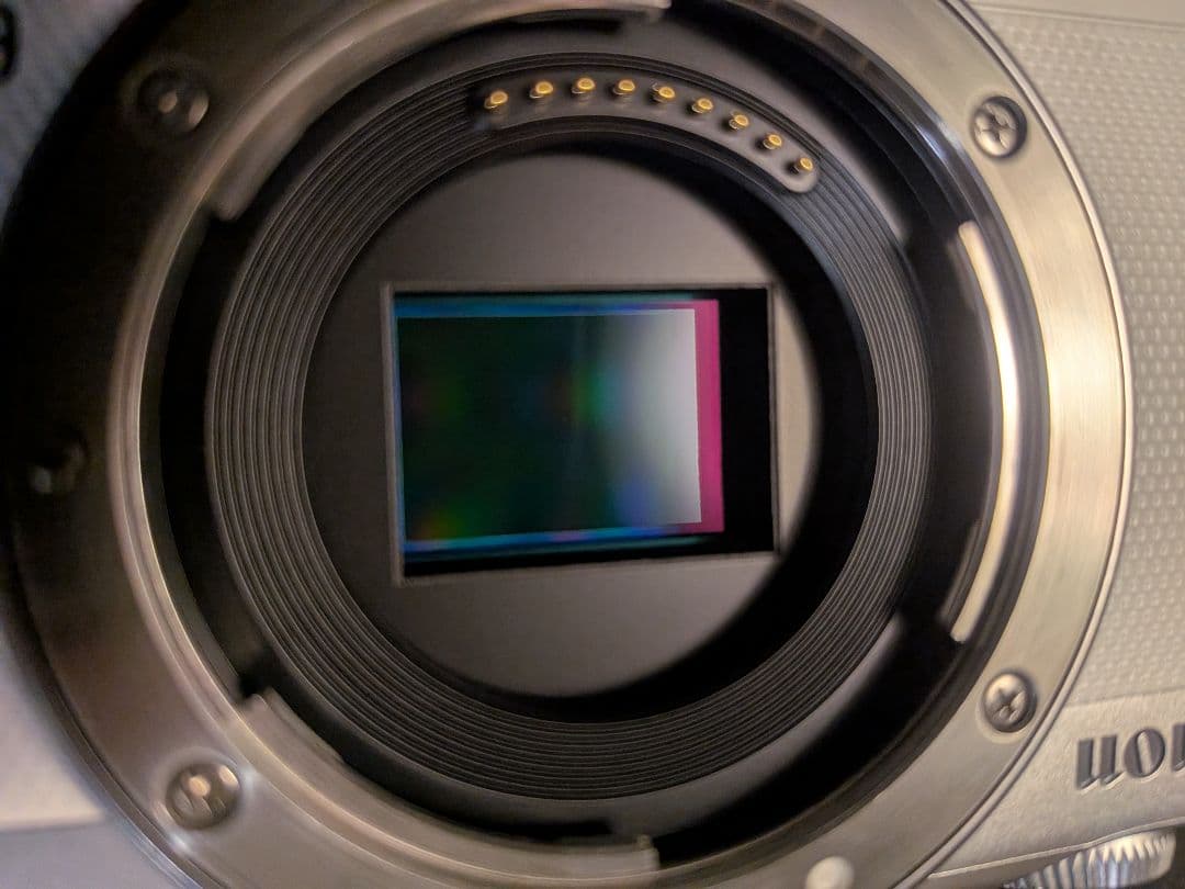 【Canon】EOS M100　ダブルレンズキット　ホワイト