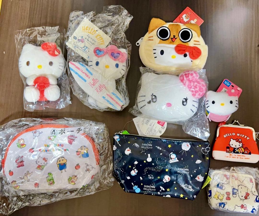 公*o様 ハローキティ ぬいぐるみ マスコット くじ クレヨンしんちゃん ドラえ