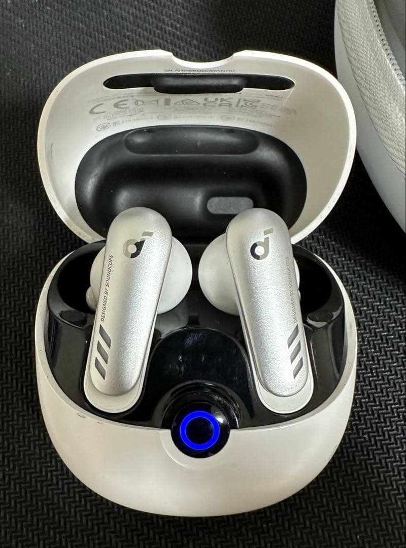 soundcore ANKERワイヤレスヘッドホン イヤホンセット（ホワイト）