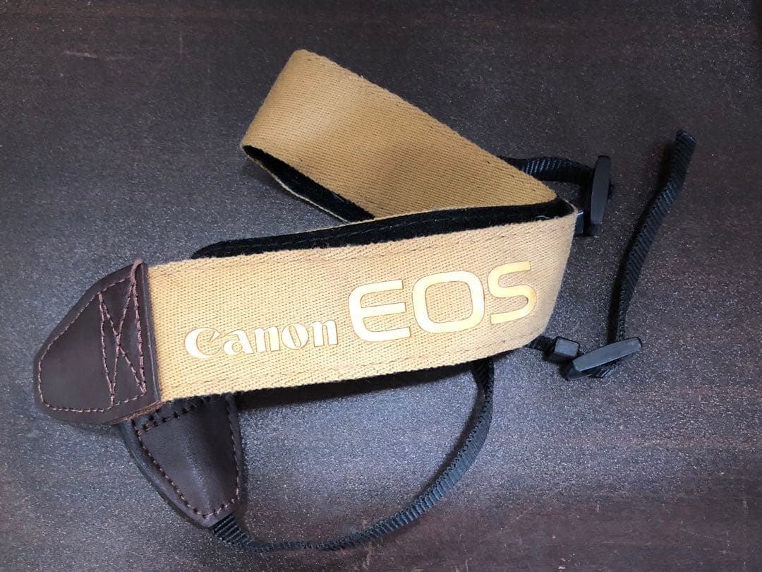 再値下げします。Canon EOS 630 フィルムカメラ　レンズ付属品有り。