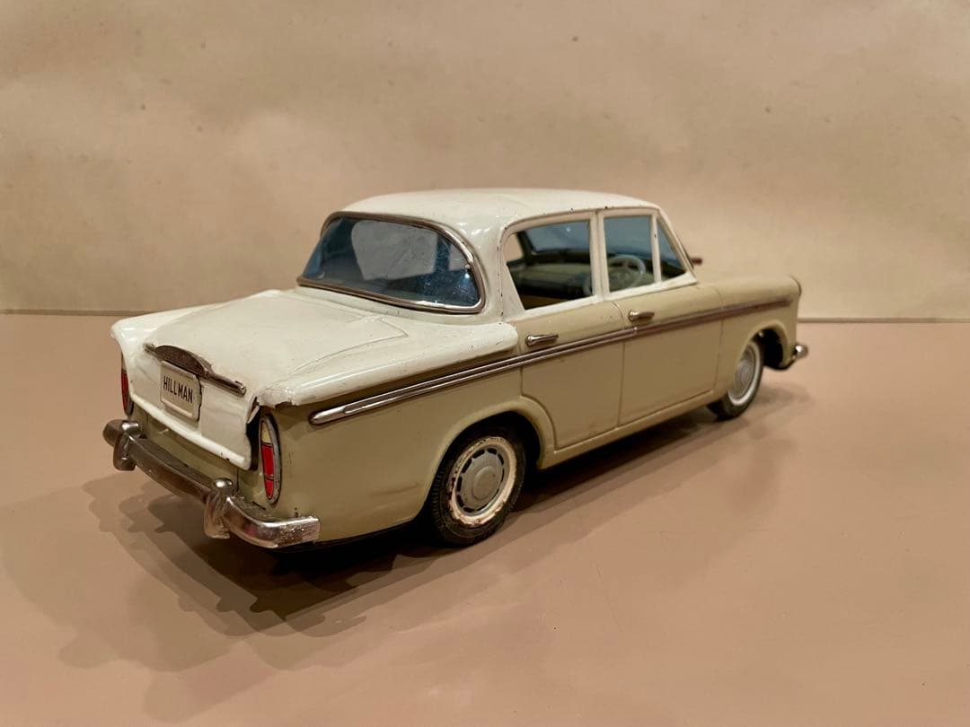 1961年【いすゞ】ヒルマンミンクス ハイスタイル　バンダイ　ブリキミニカー