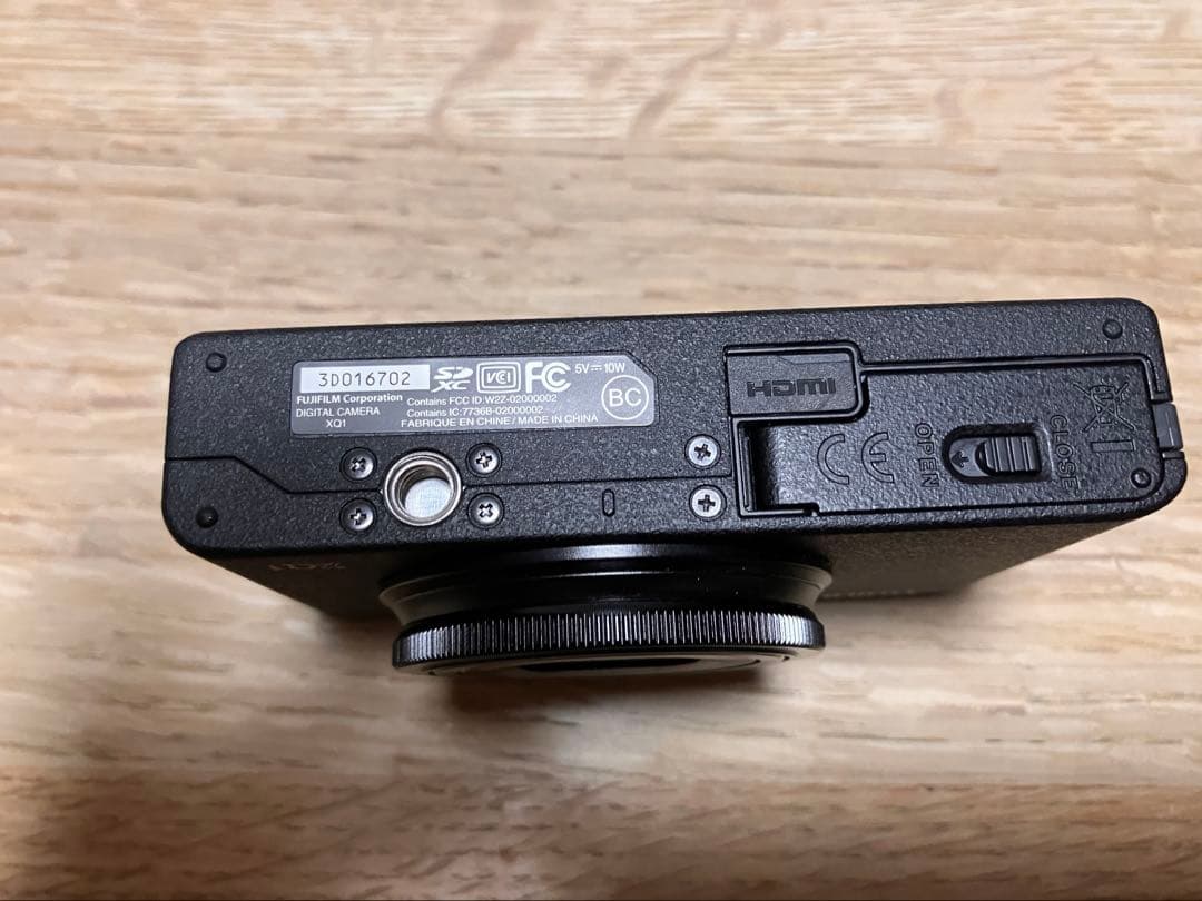 FUJIFILM XQ1 ブラック 本体と付属品