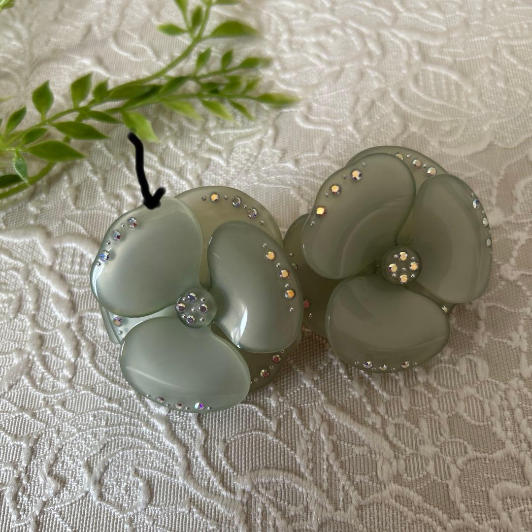 アレクサンドルドゥパリ　双子カメリア　バレッタ