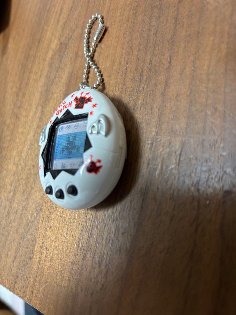 デビルっちのたまごっち　白　ホワイト